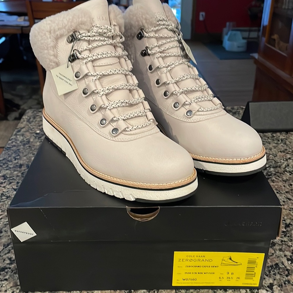 New W9 Cole Haan Zerogrand Explorer Hiking boots in Pumice